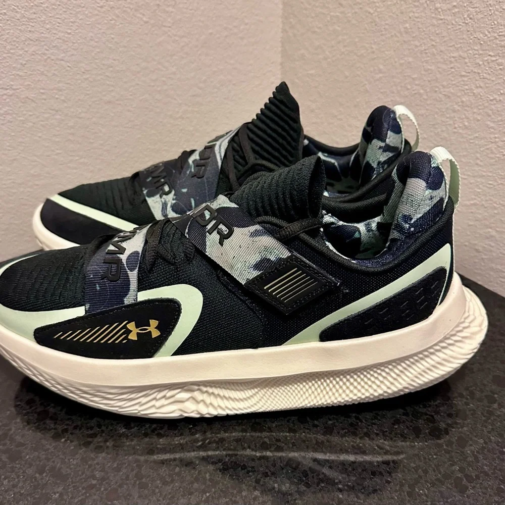 Under Armour FUTR X 4 Sneakers – Black / Retro Green Camo Mens Size 13 - Picture 3 of 5